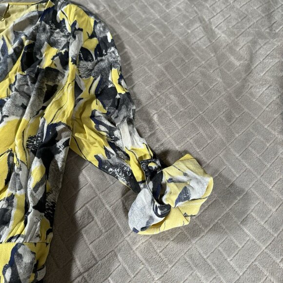 Elevenses Women XS Romper Shorts Yellow Floral V Neck Faux Wrap Belt Half Sleeve - Picture 5 of 11